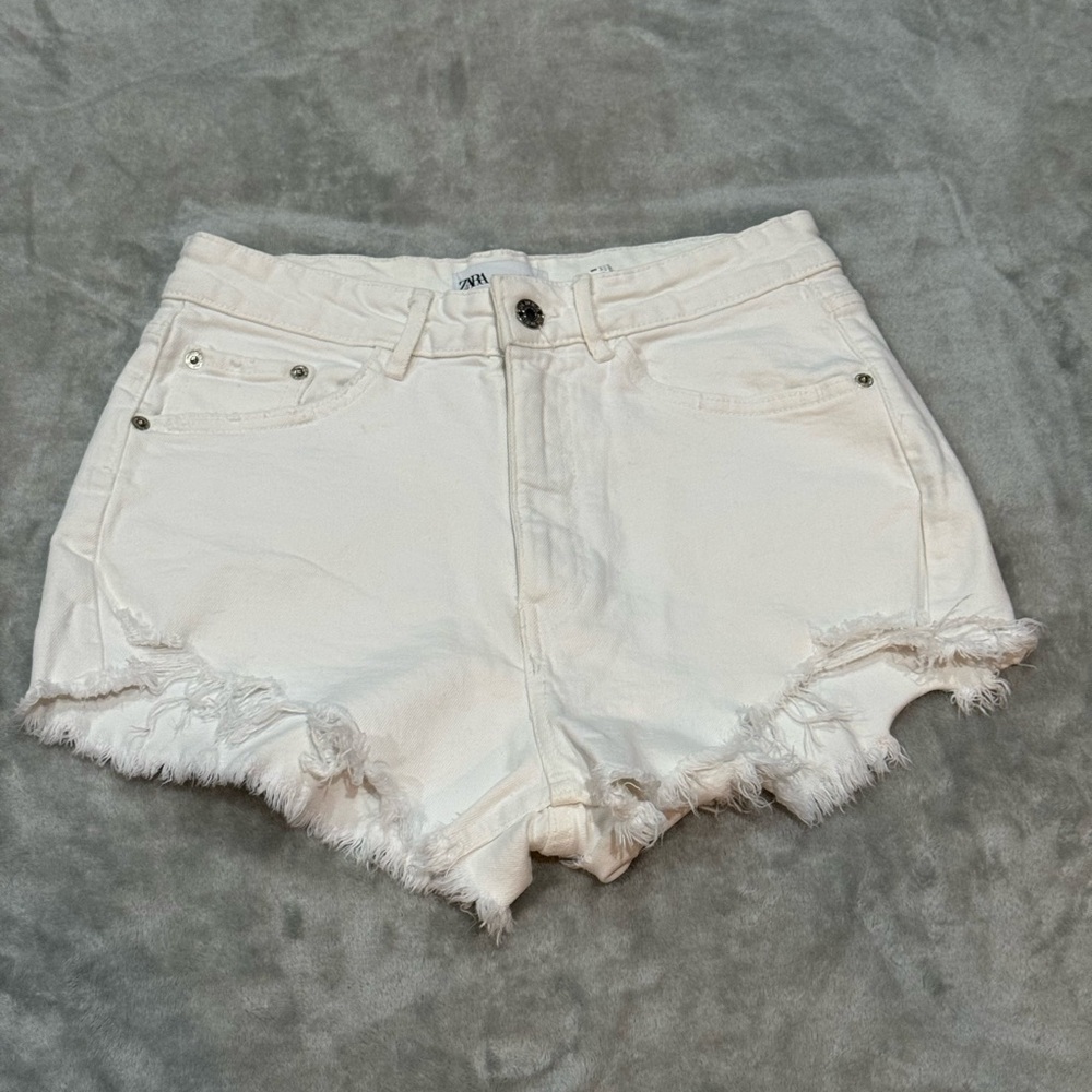 Zara Cream Frayed Hem Jean Shorts